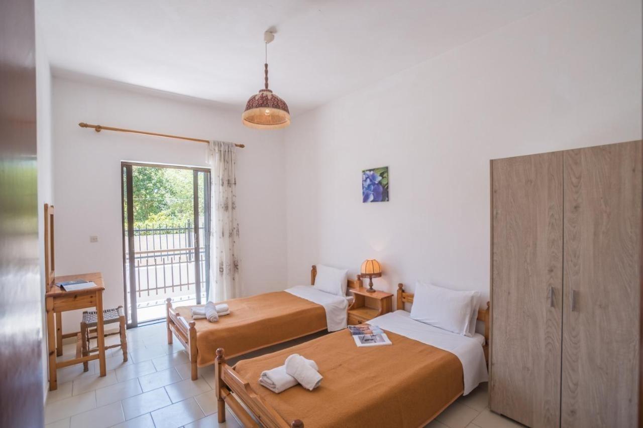 Hotel Tonia And Agios Markos